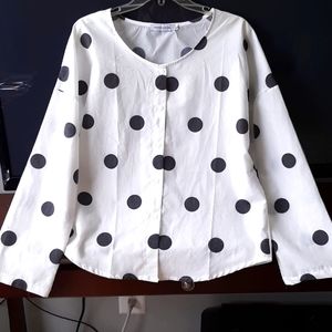 MISSLOOK size L blouse, white with dark navy large circles
